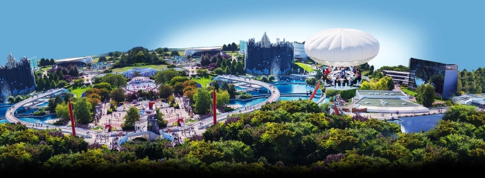 Panoramique sur le parc du Futuroscope à Poitiers